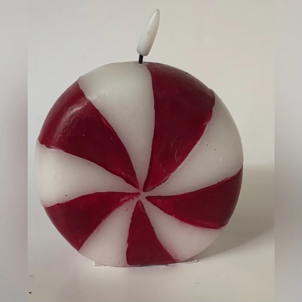 Peppermint LED flickering candle Christmas NEW NWT 5 in tall festive Xmas decor